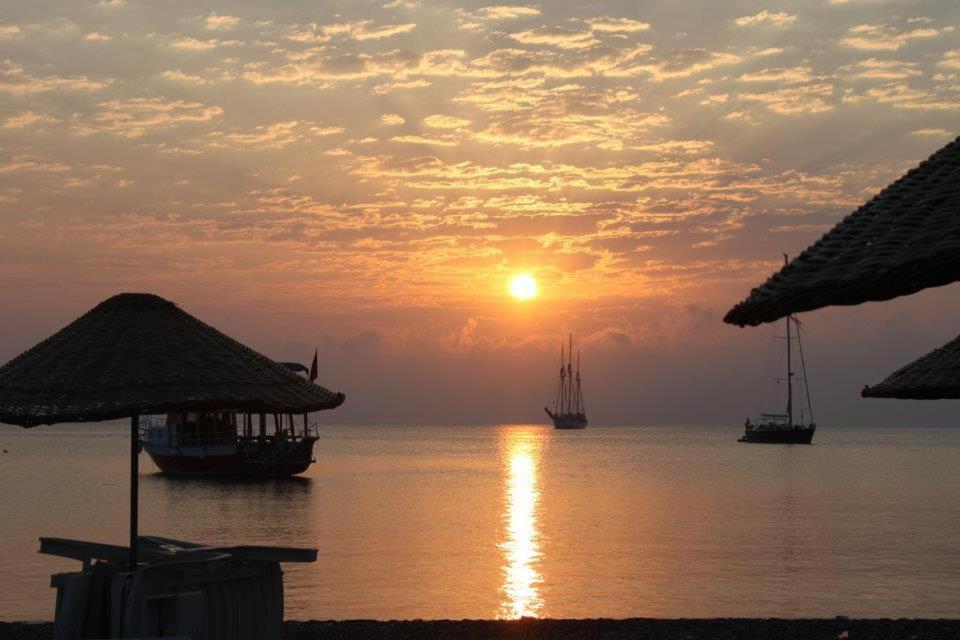 Mithat Motel Adrasan Buitenkant foto